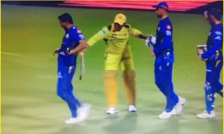 Deepak Chahar की हो गई सुताई, MS Dhoni ने बैट से मारकर लिया बदला; आप भी देखिए ये मज़ेदार VIDEO