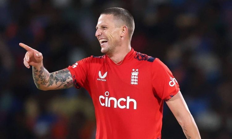 IPL 2025: SRH को लगा तगड़ा झटका, ब्रायडन कार्स हुए बाहर, ये खिलाड़ी बना रिप्लेसमेंट