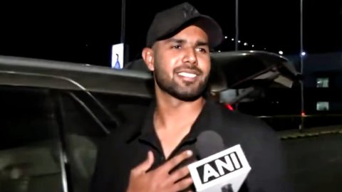 VIDEO: 'सर, मत लो ना प्लीज़', दिल्ली एयरपोर्ट पर रिपोर्टर ने दिलाया हर्षित राणा को गुस्सा