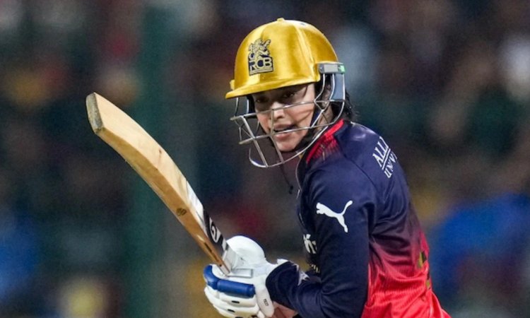 WPL 2025:: 6 में से 4 मैच हारकर भी खत्म नहीं हुई है RCB की कहानी, ऐसे प्लेऑफ में पहुंच सकती है स्मृत