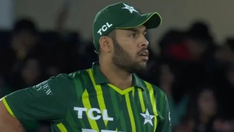 NZ vs PAK: पाकिस्तान को लगा तगड़ा झटका, उस्मान खान हुए दूसरे वनडे से बाहर NZ vs PAK: पाकिस्तान को लगा तगड़ा झटका, उस्मान खान हुए दूसरे वनडे से बाहर