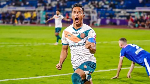 ISL 2025: Mumbai City FC qualify for playoffs with 2-0 win over Bengaluru FC