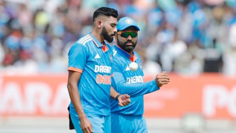 सिराज ने दिया रोहित को करारा जवाब, बोले- 'मैं नई और पुरानी दोनों बॉल से अच्छी बॉलिंग करता हूं'