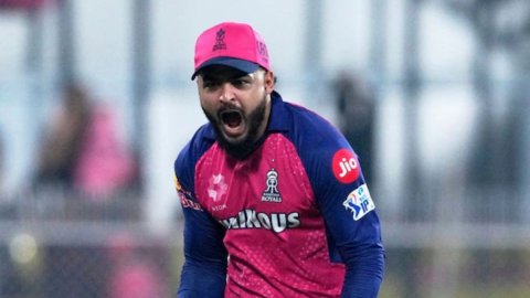 RR की जीत के साथ आई रियान पराग के लिए बुरी खबर, BCCI ने ठोका लाखों का जुर्माना RR की जीत के साथ आई रियान पराग के लिए बुरी खबर, BCCI ने ठोका लाखों का जुर्माना