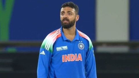 Varun Chakaravarthy has picked a five-fer in his second ODI earliest by an Indian bowler W,W,W,W,W: वरुण चक्रवर्ती ने रच डाला इतिहास, टीम इंडिया के लिए सबसे तेज बनाया ये रिकॉर्ड