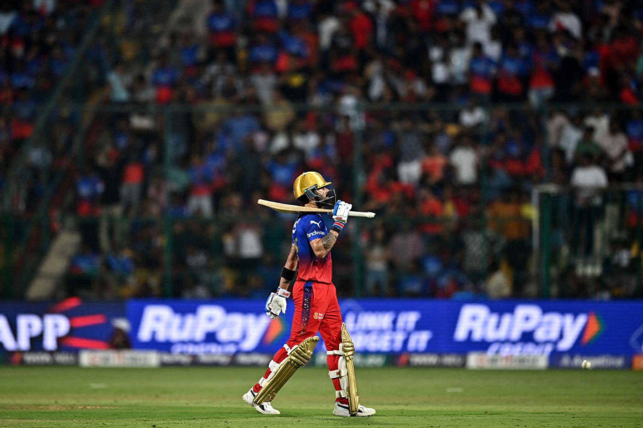IPL 2025: Virat Kohli Joins RCB Squad After Lifting Champions Trophy Title ஐபிஎல் 2025: ஆர்சிபி அணியில் இணைந்த விராட் கோலி!