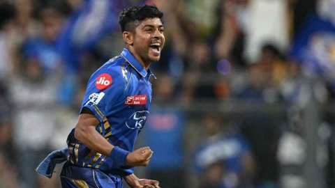 Ashwani Kumar first Indian to take a four-wicket haul on IPL debut W,W,W,W: मुंबई इंडियंस के Ashwani Kumar ने रचा इतिहास, IPL डेब्यू पर ऐसा करने वाले पहले भारतीय क्रिक