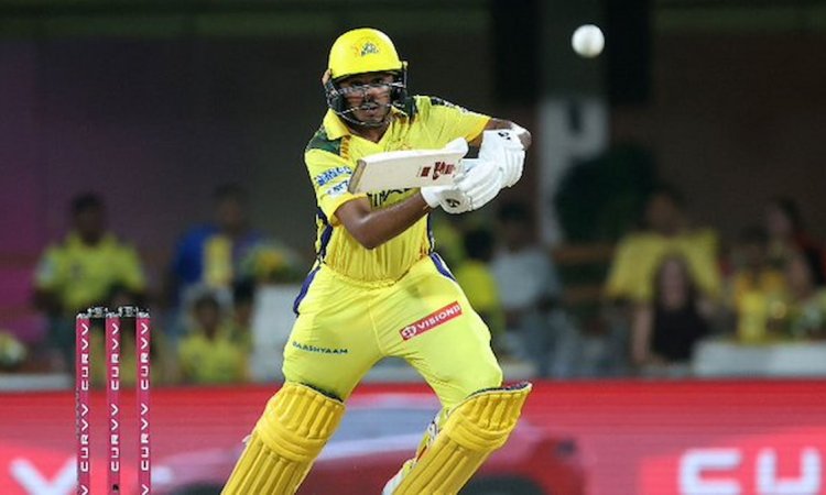 IPL 2025: ब्रेविस चमके पर बाकी फ्लॉप, चेन्नई की पारी 19.5 ओवर में 154 पर सिमटी, हर्षल पटेल ने झटके 4