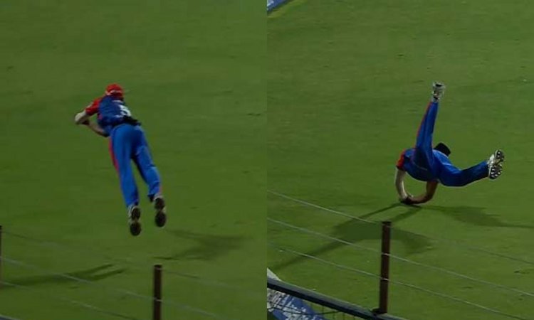 VIDEO: चमीरा का बाउंड्री पर चमत्कार, स्टार्क की गेंद पर हवा में डाइव लगाकर पकड़ा सीजन का सबसे जबरदस्