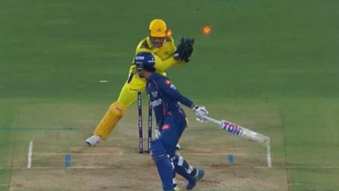 WATCH: धोनी ने स्टंपिंग से रचा इतिहास, आयुष बदोनी को स्टंप कर बने IPL में 200 डिसमिसल्स पूरे करने वा WATCH: धोनी ने स्टंपिंग से रचा इतिहास, आयुष बदोनी को स्टंप कर बने IPL में 200 डिसमिसल्स पूरे करने वा