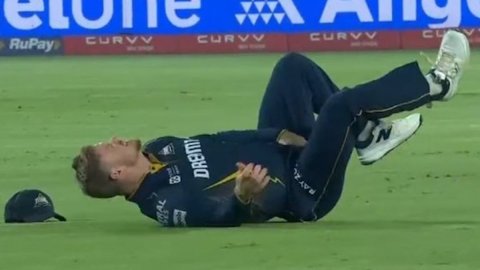 WATCH: ग्लेन फिलिप्स की थ्रो बनी परेशानी, ग्रोइन में चोट लगते ही दर्द से कराहे WATCH: ग्लेन फिलिप्स की थ्रो बनी परेशानी, ग्रोइन में चोट लगते ही दर्द से कराहे