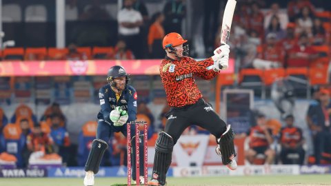 IPL 2025: मोहम्मद सिराज की आग उगलती गेंदबाज़ी, SRH 152/8 पर सिमटी