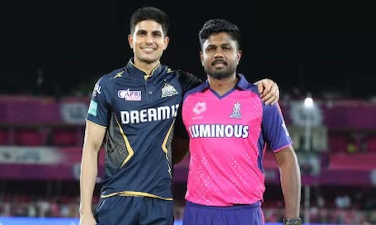  IPL 2025: अहमदाबाद में संजू सैमसन ने टॉस जीतते ही चुनी बॉलिंग, हसरंगा बाहर