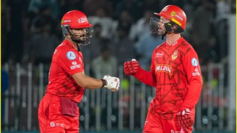 शाहीन के शेर हुए ढेर, इस्लामाबाद यूनाइटेड ने PSL 2025 के पहले मैच में लाहौर कलंदर्स को 8 विकेट से हर शाहीन के शेर हुए ढेर, इस्लामाबाद यूनाइटेड ने PSL 2025 के पहले मैच में लाहौर कलंदर्स को 8 विकेट से हर
