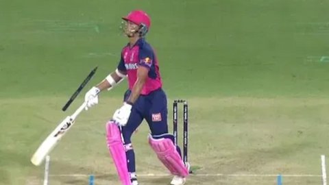 लोकी फर्ग्यूसन ने उड़ाए स्टंप, यशस्वी जायसवाल की शानदार पारी का दर्दनाक अंत; देखें Video लोकी फर्ग्यूसन ने उड़ाए स्टंप, यशस्वी जायसवाल की शानदार पारी का दर्दनाक अंत; देखें Video