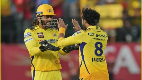 MS Dhoni ने रचा इतिहास, IPL में ये कारनामा करने वाले बने पहले विकेटकीपर; आस-पास भी नहीं है कोई दूसरा MS Dhoni ने रचा इतिहास, IPL में ये कारनामा करने वाले बने पहले विकेटकीपर; आस-पास भी नहीं है कोई दूसरा