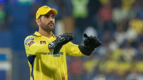IPL 2025 से बाहर हुए रुतुराज गायकवाड़, अब धोनी फिर संभालेंगे चेन्नई की कमान IPL 2025 से बाहर हुए रुतुराज गायकवाड़, अब धोनी फिर संभालेंगे चेन्नई की कमान