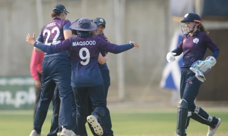 Scotland stun West Indies despite Hayley Matthews' heroics WC Qualifier: ஹீலி மேத்யூஸ் சதம் வீண்; விண்டீஸுக்கு அதிர்ச்சி கொடுத்த ஸ்காட்லாந்து!