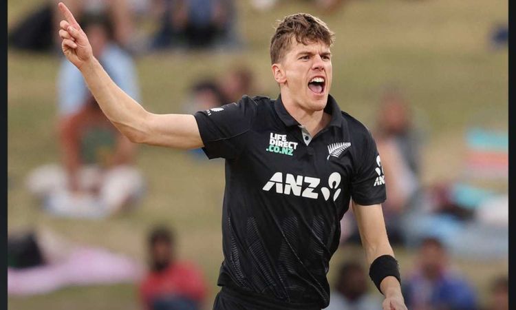 Ben Sears takes fifer as New Zealand beat Pakistan by 84 runs in second odi