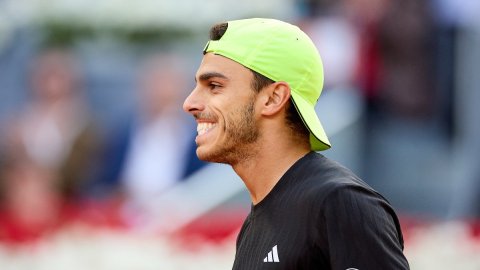 Cerundolo upsets two-time champ Zverev in Madrid Open