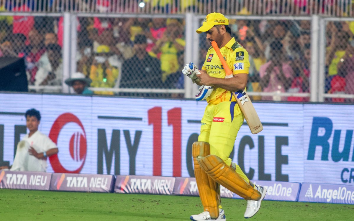 IPL 2025: Dhoni likely to captain CSK against DC if Gaikwad not fit in time, says Hussey