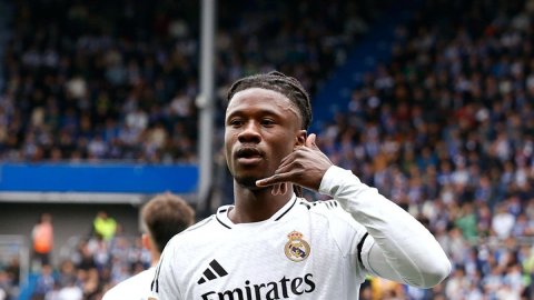 La Liga: Mbappe sent off but Madrid hold on for crucial win at Alaves