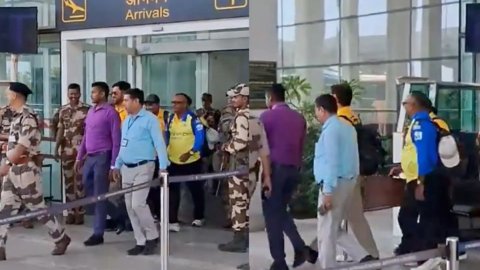 WATCH: धोनी की रिटायरमेंट पर अटकलें हुई खत्म, पंजाब के खिलाफ मैच के लिए चंडीगढ़ पहुंचे WATCH: धोनी की रिटायरमेंट पर अटकलें हुई खत्म, पंजाब के खिलाफ मैच के लिए चंडीगढ़ पहुंचे