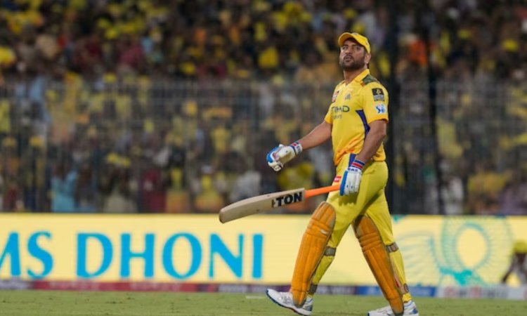 'धोनी इज्ज़त गंवा रहे हैं, उन्हें 2023 आईपीएल के बाद रिटायर हो जाना चाहिए था'