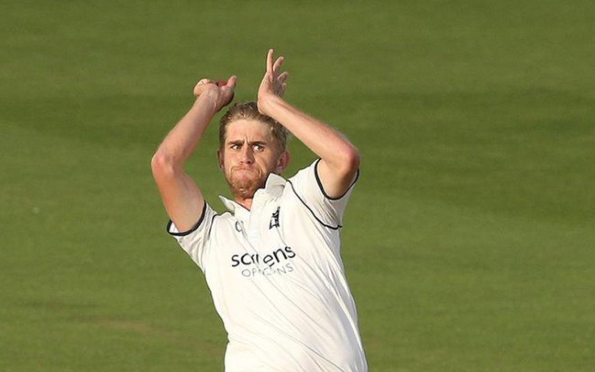 Olly Stone Olly Stone to miss start of English summer after undergoing knee surgery