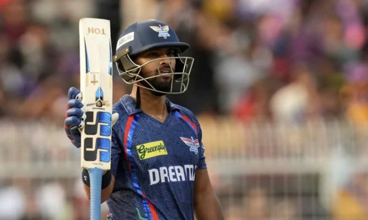 Nicholas Pooran needs 1 runs to complete 9000 runs in t20 cricket