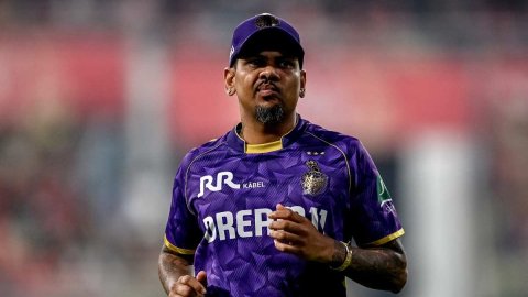 Sunil Narine creates IPL history with most wickets against a single team Breaks Umesh Yadav's Record सुनील नारायण ने रचा इतिहास, IPL में एक टीम के खिलाफ सबसे ज्यादा विकेट लेने वाले गेंदबाज बने