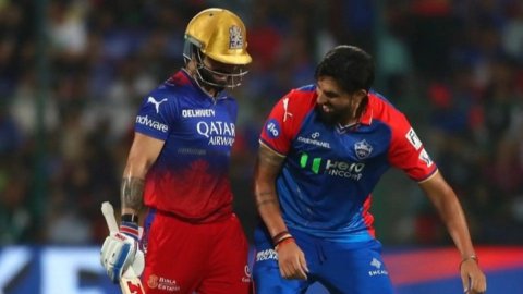 'साइड में आ तेरे को बताता हूं मैं', विराट कोहली को पहले ही IPL मैच में ईशांत शर्मा ने किया था स्लेज 'साइड में आ तेरे को बताता हूं मैं', विराट कोहली को पहले ही IPL मैच में ईशांत शर्मा ने किया था स्लेज