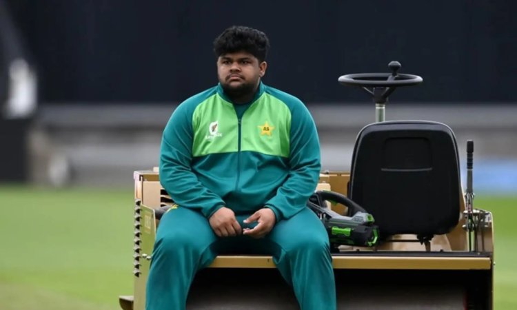 'बर्गर हमें भी पसंद हैं लेकिन थोड़ा कंट्रोल भी करना चाहिए', यूनिस खान ने लगाई आजम खान को फटकार