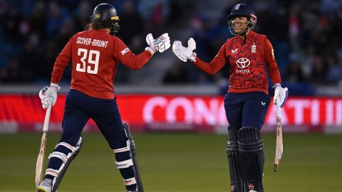 England beat West Indies by nine wickets and take a 2-0 lead! ENGW vs WIW, 2nd T20I: விண்டீஸை வீழ்த்தி தொடரை வென்றது இங்கிலாந்து!