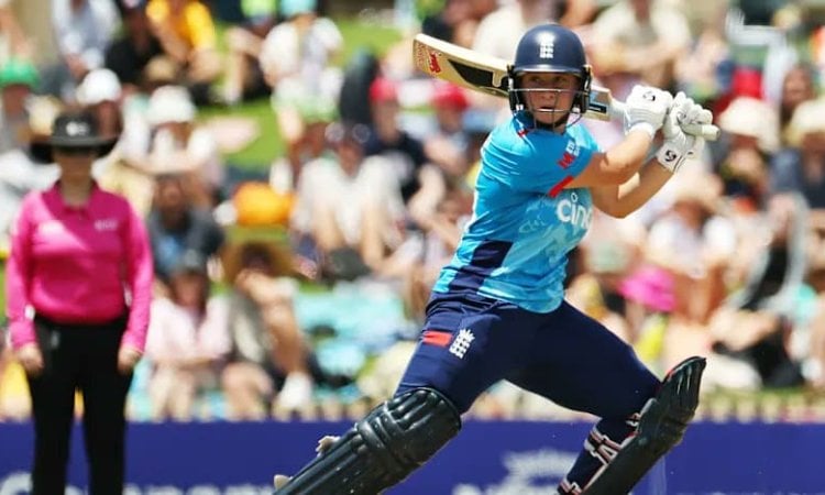 England bring in cover for Knight ahead of West Indies ODIs இங்கிலாந்து மகளிர் ஒருநாள் அணியில் அலிஸ் கேப்ஸ், லாரன் ஃபிலர் சேர்ப்பு!