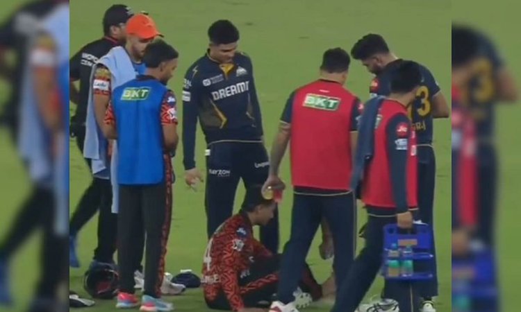 VIDEO: गुस्से में आग-बबूला हुए गिल, मैदान पर अभिषेक को मारी किक, कैमरे में कैद हुई अजीब हरकत