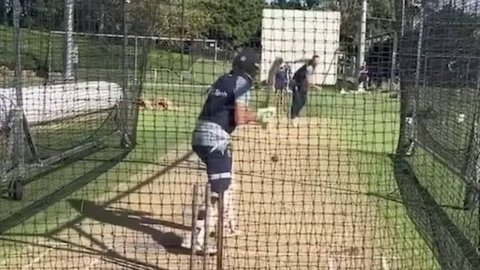 प्लेऑफ से पहले RCB के लिए खुशखबरी, हेज़लवुड ने नेट्स में शुरू की गेंदबाज़ी; देखिए VIDEO प्लेऑफ से पहले RCB के लिए खुशखबरी, हेज़लवुड ने नेट्स में शुरू की गेंदबाज़ी; देखिए VIDEO