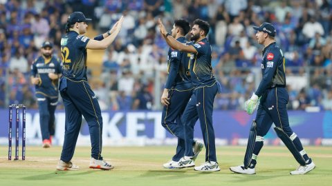 IPL 2025: आखिरी ओवर में हाई-वोल्टेज ड्रामा, गुजरात ने मुंबई को तीन विकेट से  हराया, अंकतालिका में टॉ