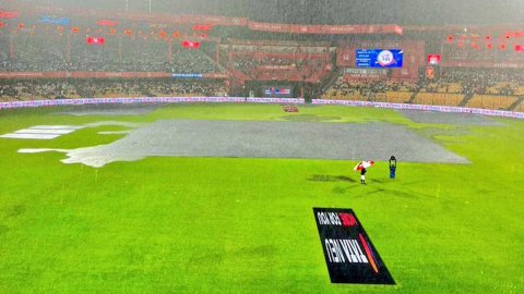IPL 2025: बारिश ने केकेआर का प्लेऑफ सपना धोया, बिना खेले बाहर हुई डिफेंडिंग चैंपियन टीम