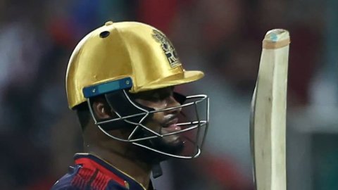 IPL 2025: Romario Shepherd Scores Season's Fastest Half-century 14 பந்துகளில் அரைசதம்; சாதனை படைத்த ரொமாரியோ ஷெஃபெர்ட்!