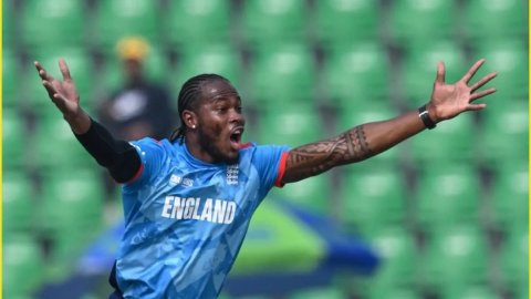 Injury Sidelines Jofra Archer From West Indies ODI Series; England Name Luke Wood As Replacement வெஸ்ட் இண்டீஸ் தொடரிலிருந்து விலகினார் ஜோஃப்ரா ஆர்ச்சர்; லுக் வுட்டிற்கு வாய்ப்பு!