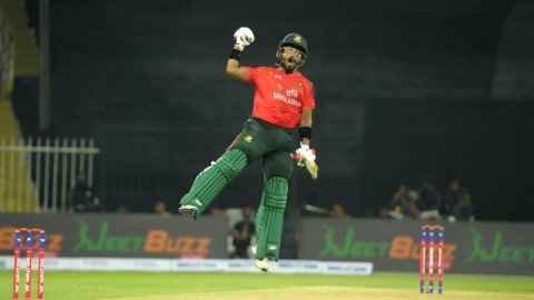 Parvez Hossain Emon becomes the first Bangladeshi batter to hit more than 7 sixes in a T20I சதமடித்து சாதனைகள் படைத்த பர்வேஸ் ஹொசைன் எமான்!