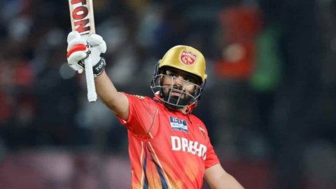 Prabhsimran Singh creates history equals Virat Kohli’s Unique IPL Record விராட் கோலியின் சாதனையை சமன்செய்த பிரஷிப்ரன் சிங்!