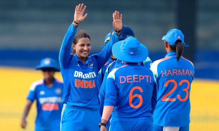 Proud Of The Entire Team, They Really Played Good Cricket, Says Harmanpreet After Tri-series Win நாங்கள் விளையாடிய விதத்தில் மிகவும் மகிழ்ச்சியடைகிறோம் - ஹர்மன்ப்ரீத் கவுர்!