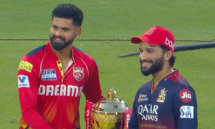 RCB Wins Toss Opts to Bowl First Against PBKS Hazelwood Returns and Umarzai Included IPL 2025: फाइनल की जंग शुरू! RCB ने टॉस जीतकर PBKS को दी पहले बल्लेबाजी की चुनौती, हेजलवुड की वापसी और उमरजई की एंट्री
