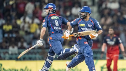 ऋषभ पंत ने किया धमाकेदार कमबैक, IPL में 6 साल बाद ठोका शतक, आखिरी लीग मैच में बेंगलुरु को मिला 228 र