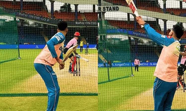 नेट्स में दिखा सिराज का फनी अंदाज़, फाफ की बैटिंग स्टाइल की हूबहू नकल की; देखिए Video