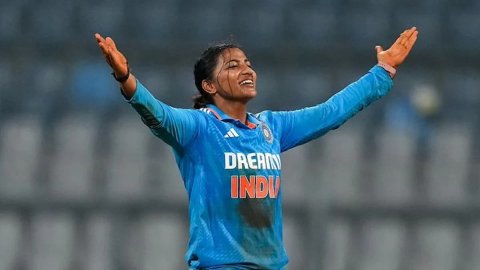 How ‘Comeback Queen’ Sneh Rana Made A Triumphant Return To ODI Glory In Sri Lanka மீண்டும் இந்திய அணி ஜெர்சியை அணிய வாய்ப்பு கிடைத்ததில் மிகவும் மகிழ்ச்சி - ஸ்நே ரானா!