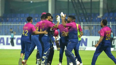 UAE beat Bangladesh by 2 wickets in second t20i to level series 1-1 UAE क्रिकेट टीम ने रचा इतिहास, बांग्लादेश को पहली बार T20I में हराकर बना दिया खास रिकॉर्ड