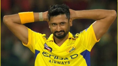 6,6,4,6,7nb,0,4: खलील अहमद के नाम दर्ज हुए कई शर्मनाक रिकॉर्ड, RCB के खिलाफ सिर्फ 3 ओवर में लुटाए है 6,6,4,6,7nb,0,4: खलील अहमद के नाम दर्ज हुए कई शर्मनाक रिकॉर्ड, RCB के खिलाफ सिर्फ 3 ओवर में लुटाए है